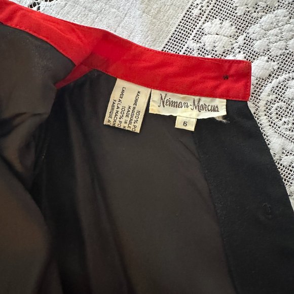 Neiman Marcus Dress Size 6- Gently worn- Red/Black/Taupe - Picture 6 of 11